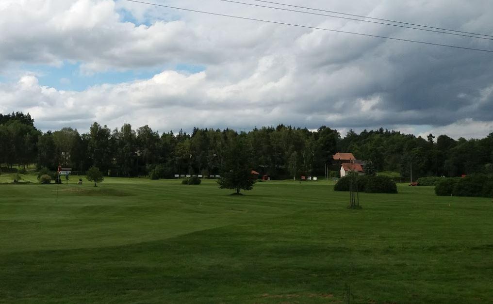 Golf Club Uno - Galeria Gwna Pola Golfowego